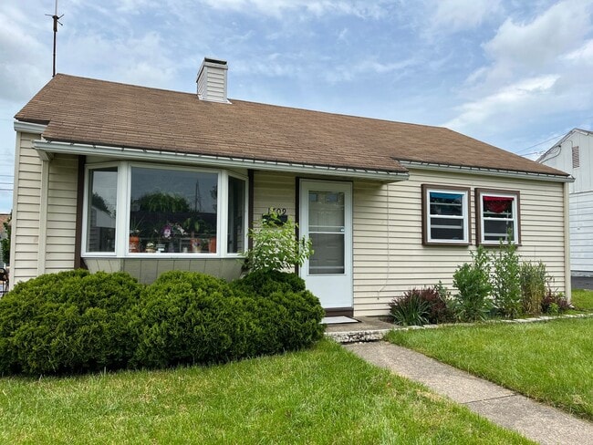 Building Photo - A newly remodeled 2-bedroom, 1-bathroom ranch home with central air and gas heat in a fantastic l...