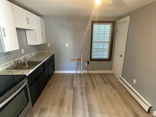 18 Lancaster St Unit 1F