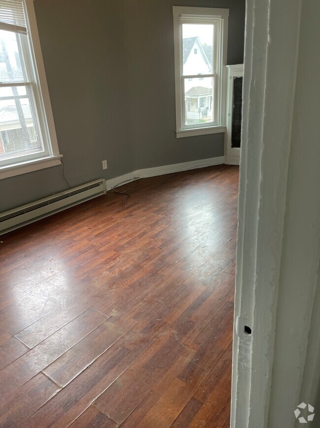 Building Photo - 306 Ridge Ave Unit 306 Rental