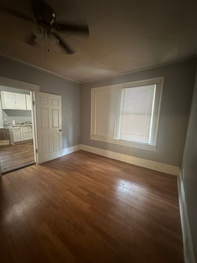 Photo - 643 Heard Ave