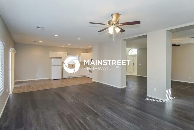 Photo - 3 Bedroom Pet-Friendly Home in Las Vegas, NV with Main Street Renewal