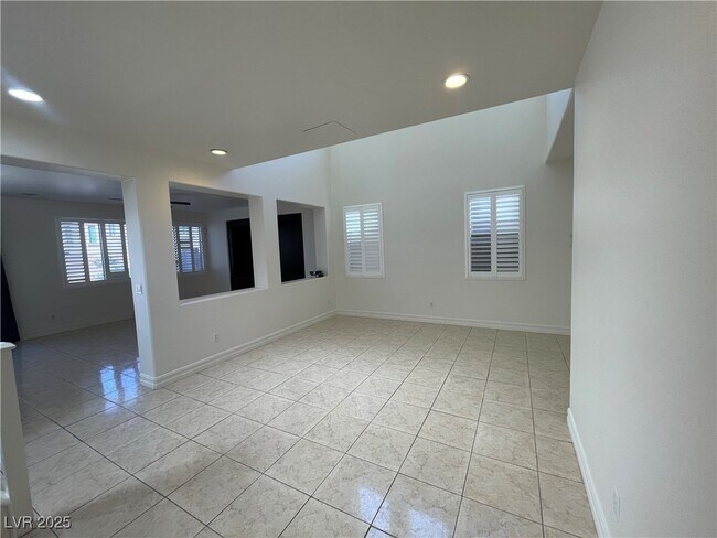 Photo - 783 Crest Valley Pl