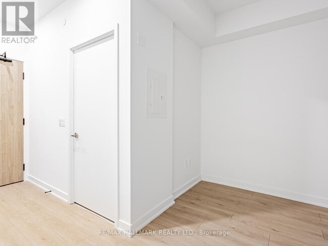 Photo - 1 Fairview Rd E Unit 408