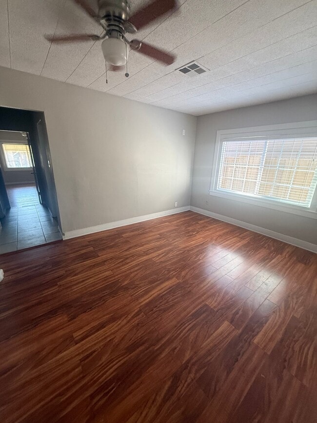 Photo - 1235 N St