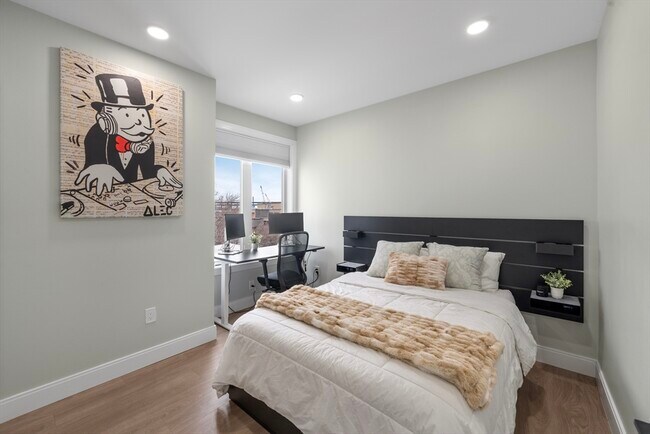 Photo - 277 Border St Unidad 401