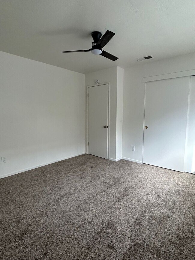 Photo - 12 Klondike Ct Unidad B