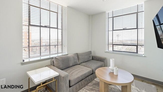 Photo - 2308 4th Ave N Unidad 1008