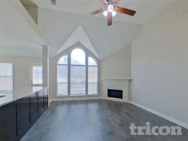 Photo - 4021 Chinaberry Dr