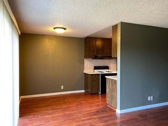 Photo - One Bed One Bath Condo in Sunpointe Condom...
