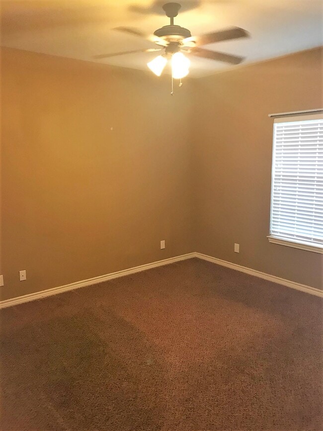 Photo - 4251 Castlegate Dr Unit 4251
