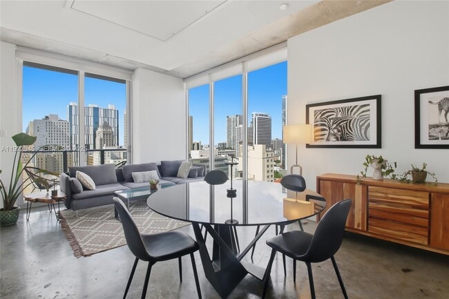 Photo - 151 SE 1st St Unit 1810