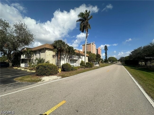 Photo - 1830 Maravilla Ave Unit 106
