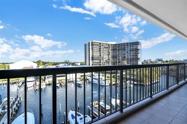 Building Photo - 4748 S Ocean Blvd Unit 502 Rental