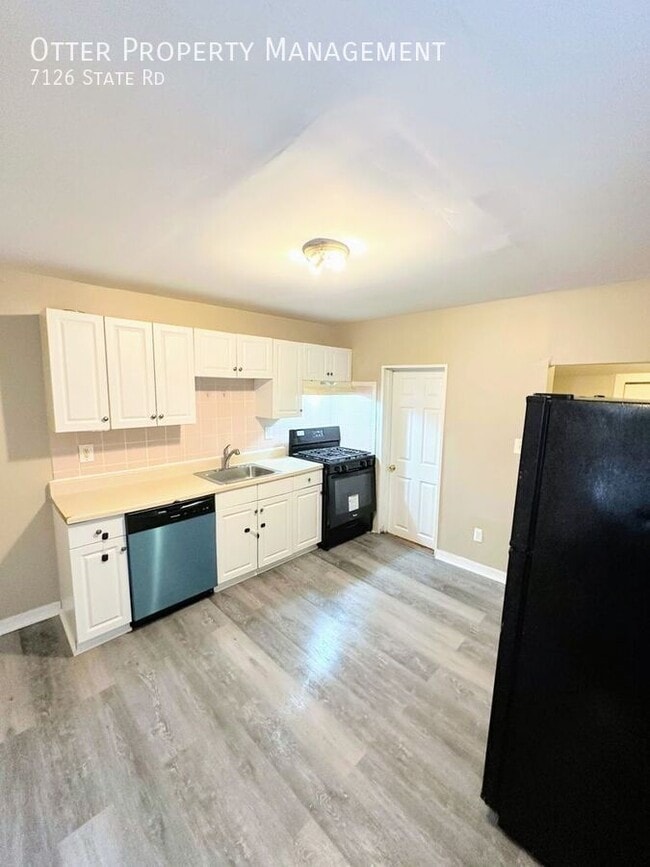 Photo - 7126 State Rd.