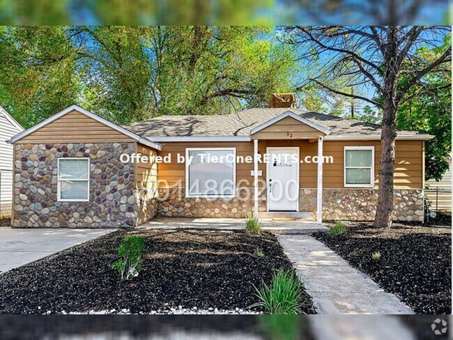 Building Photo - No deposit option for qualified renters Rental