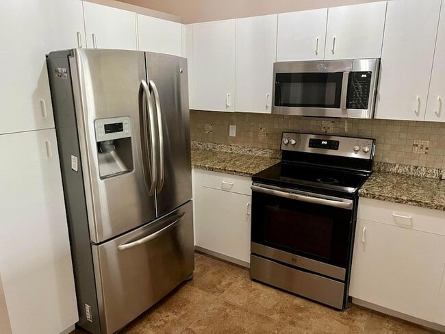 Photo - 6365 Lansdowne Cir