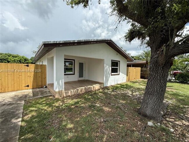 Photo - 18333 SW 296th St