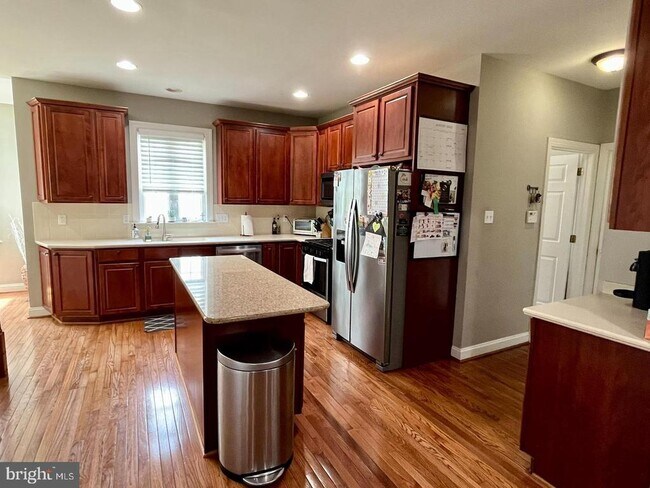 Photo - 204 Windham Dr