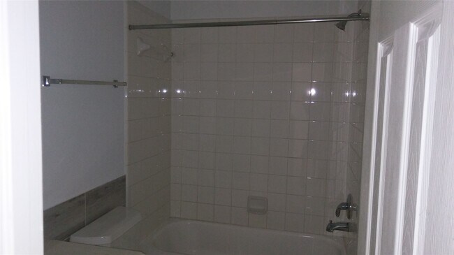 Building Photo - 20914 Sun Creek Dr