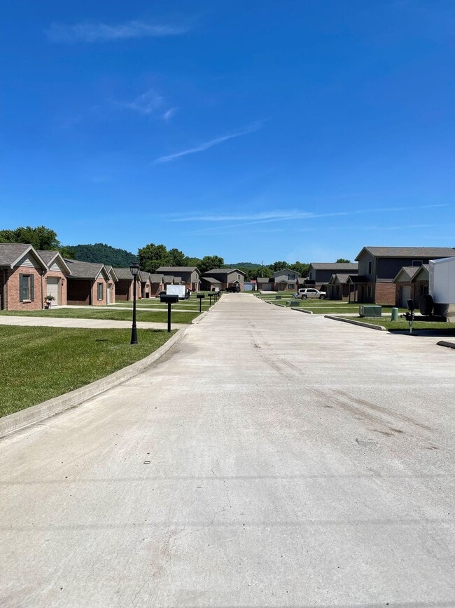 Building Photo - Jaedra View 3 BR Market Rental