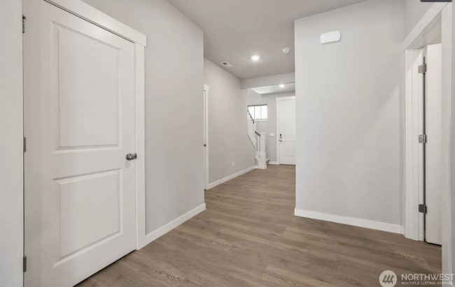 Photo - For rent