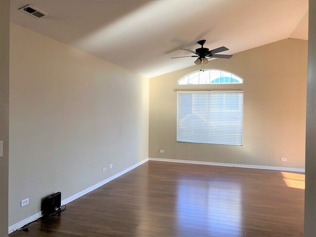 Photo - 1609 Fredericksburg Ln Unit 1609