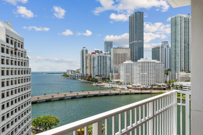 Photo - 701 Brickell Key Blvd Unidad # 1411