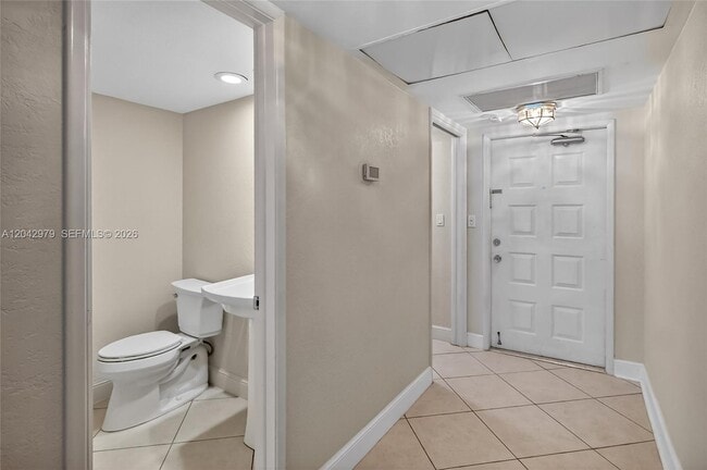 Photo - 4015 W Palm Aire Dr Unidad 502