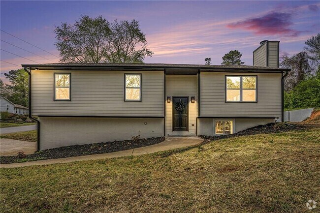 Building Photo - 218 Trickum Hills Ln Rental