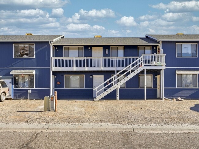 Building Photo - Palisade Perfection: Remodeled Condo Steps from Downtown! Unit 1