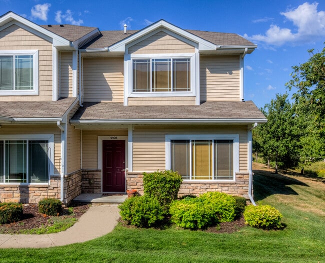 Photo - 8601 Westown Pky