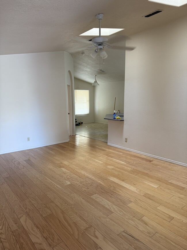 Photo - 6716 Butte Volcano Rd NW