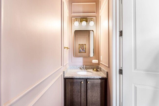 Photo - 2422 Brewer Way