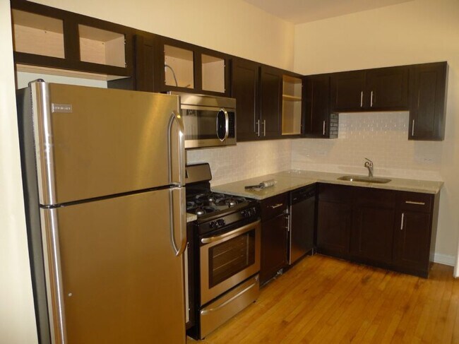 Photo - 1262 W Leland Ave Apartments Unit 2
