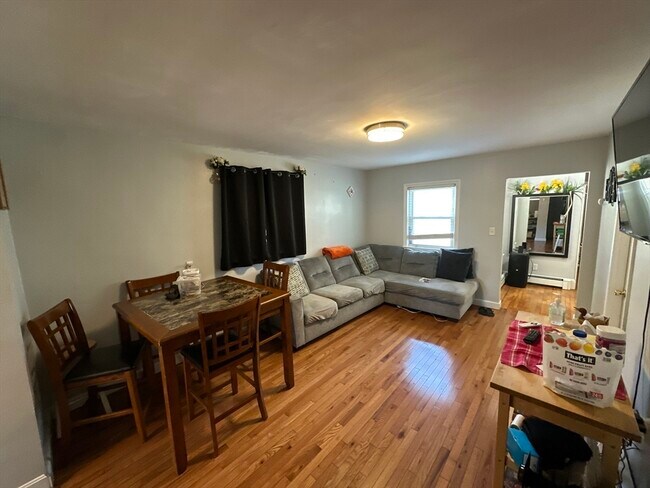 Photo - 154 Vine St Unit 1