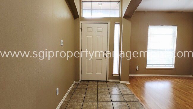 Photo - 5322 Greyson Dr