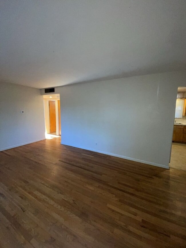 Photo - STUDENTS WELCOME! Campus West 5 Bed 2 Bath Ranch w/ Finished Basement