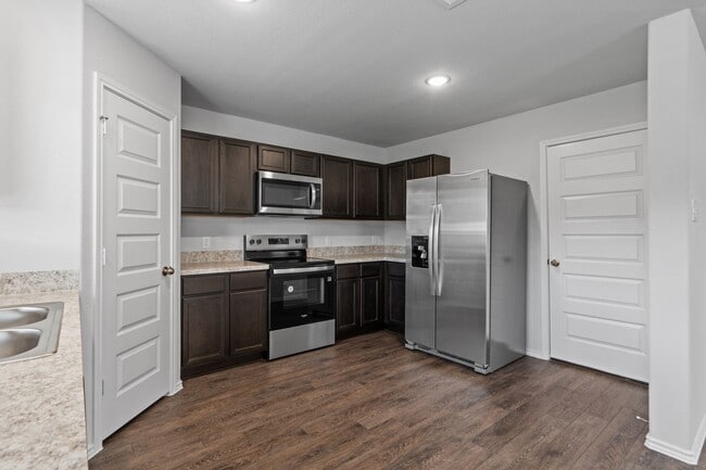 Building Photo - 22927 Great Egret Dr