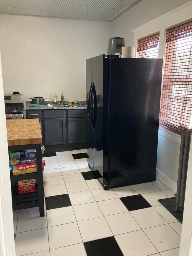 Photo - 725 Michigan St NE Unidad #2