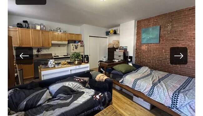 Photo - 40-04 36th Ave