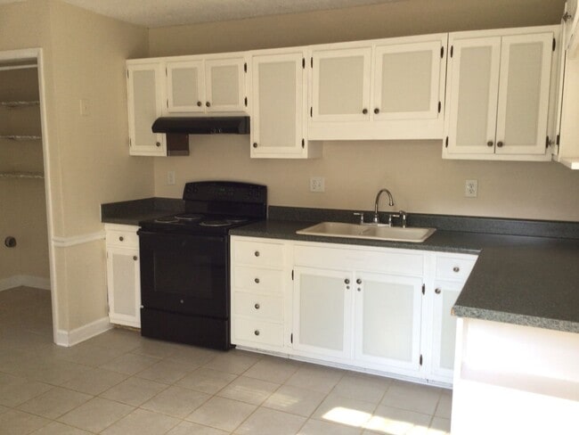 Photo - Charming 3-Bedroom Home in North Raleigh – Available Now!