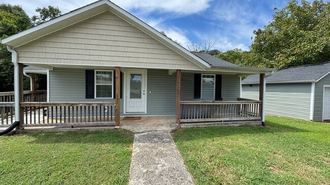 Building Photo - 2315 Clearwater Rd