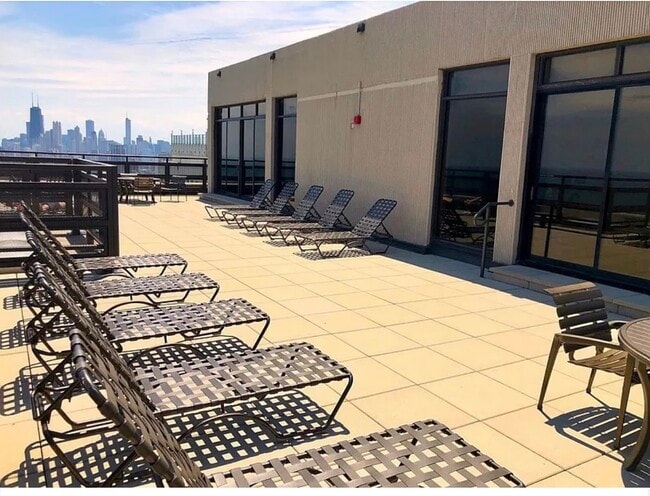 Photo - 2650 N Lakeview Ave Unit 3106