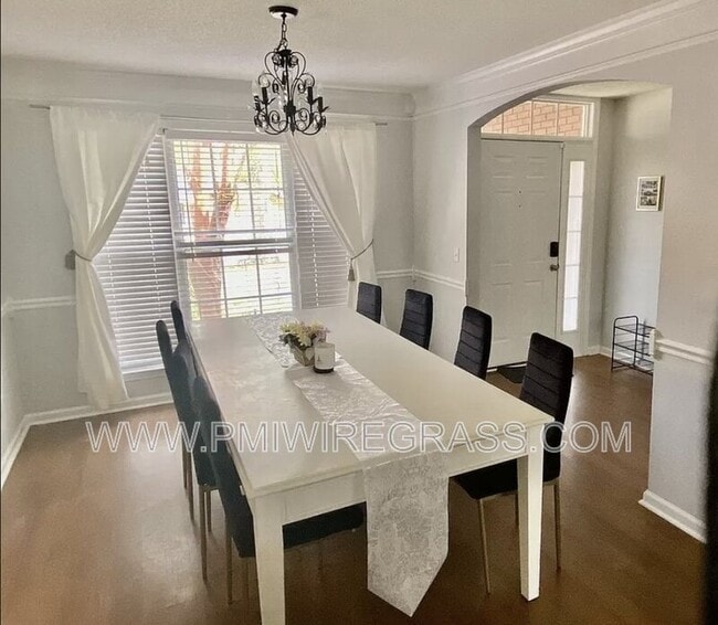 Photo - 115 Elmwood Dr