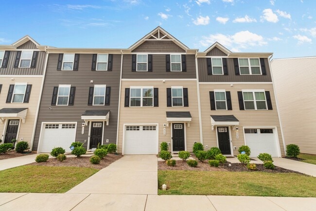 Building Photo - 6332 Cutwater Cir