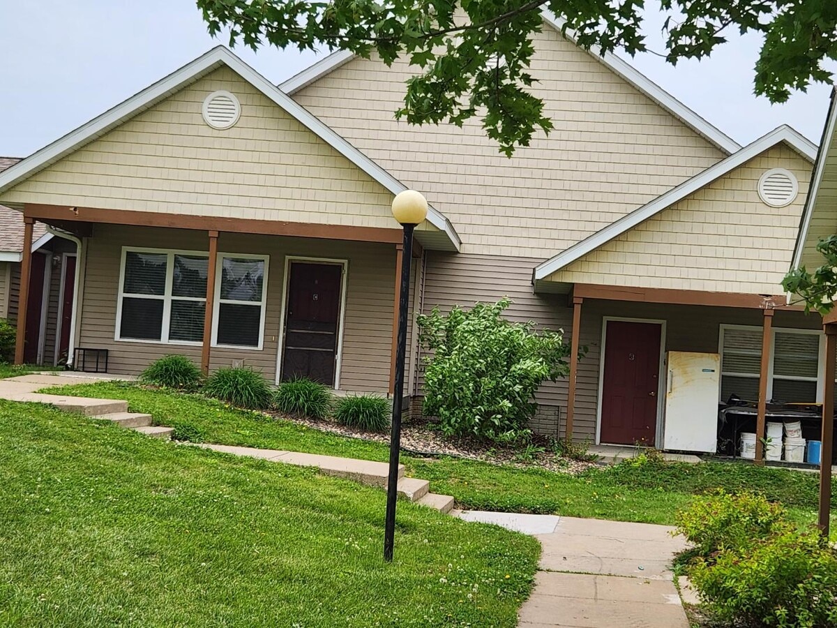 Photo - 559-599 N. Maple Street - 583-D/40H