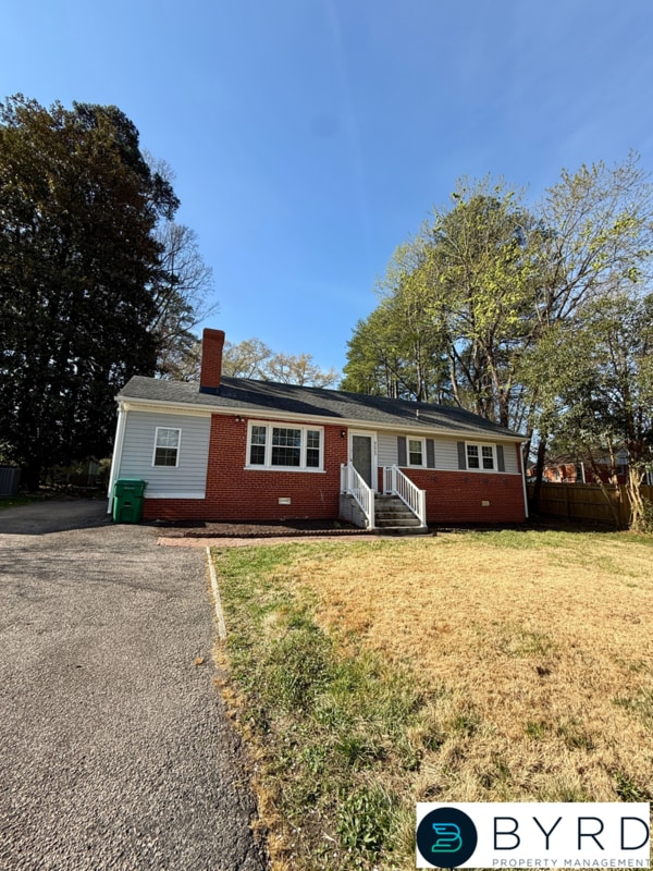 Building Photo - 9023 Farmington Dr