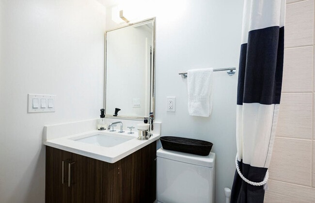 Photo - 616 D St SE Unit ID593P