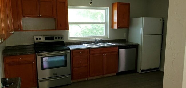 Photo - 3 Bed 1 Bath Home With Carport | Pet Frien...