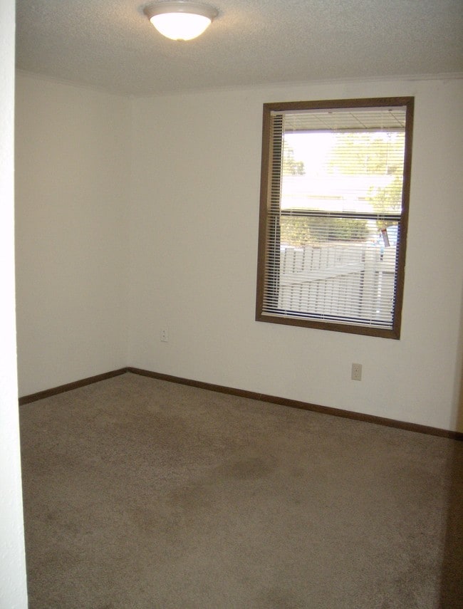 Photo - Camden Way Apartments